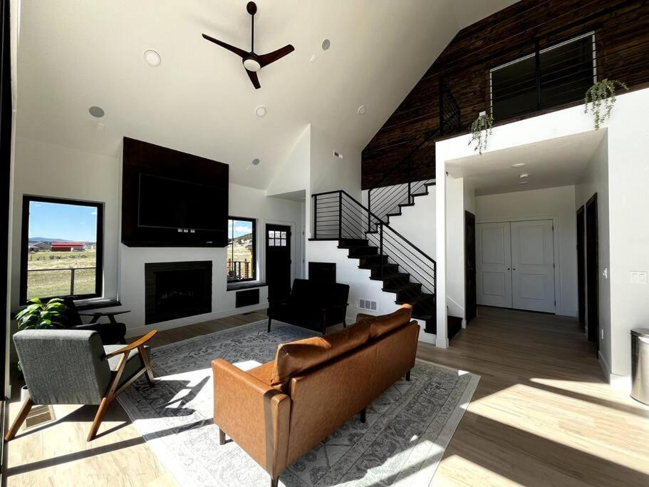 해치 Red Rock Retreat Stunning Floor To Ceiling Views 빌라 외부 사진